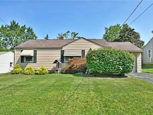 House for sale in Girard