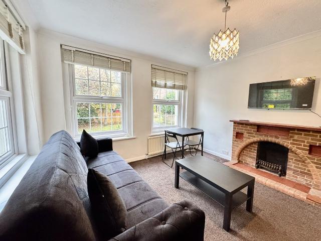 Apartment for rent in Bushey Heath, Hertfordshire
