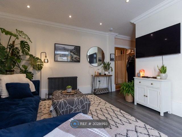 Apartment for rent in Brunswick, Brighton
