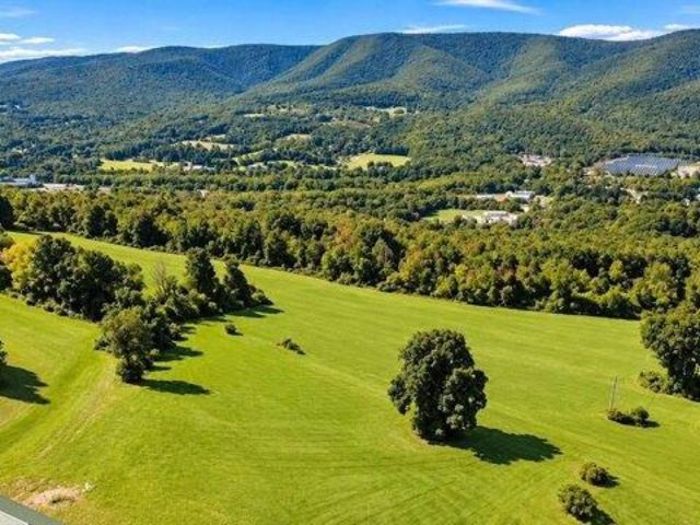 Land for sale in Pownal