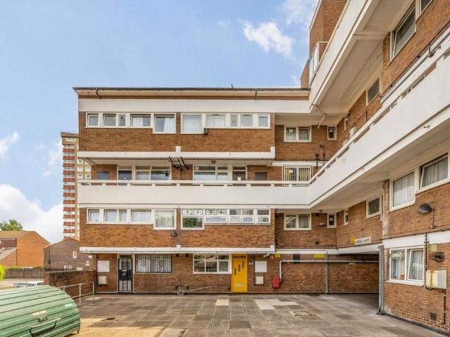 House for rent in Haggerston, Greater London