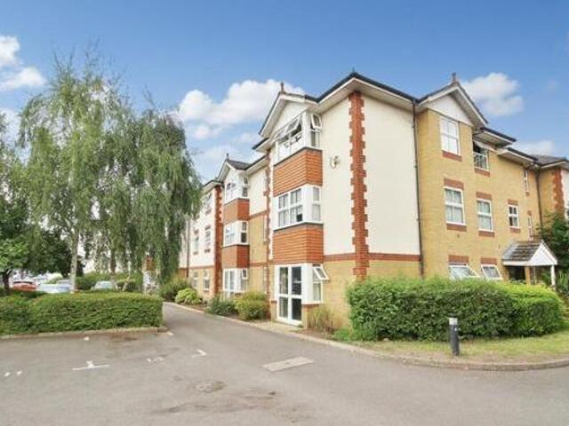 House for sale in London Borough of Hounslow, Cat Hill