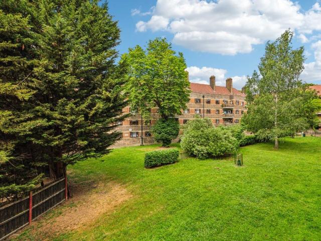 Apartment for rent in Clapham, Greater London