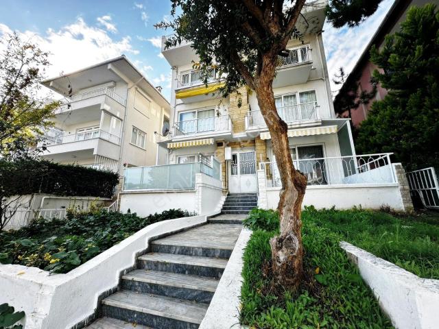 Adalar, İstanbul içerisinde satılık mülk