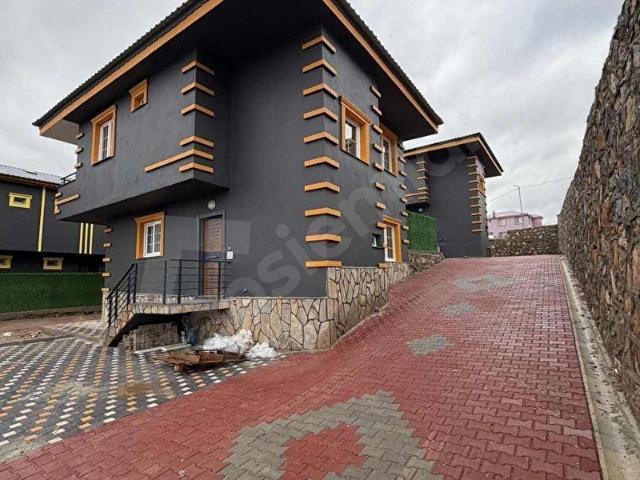 Pozanti, Adana içerisinde satılık Villa