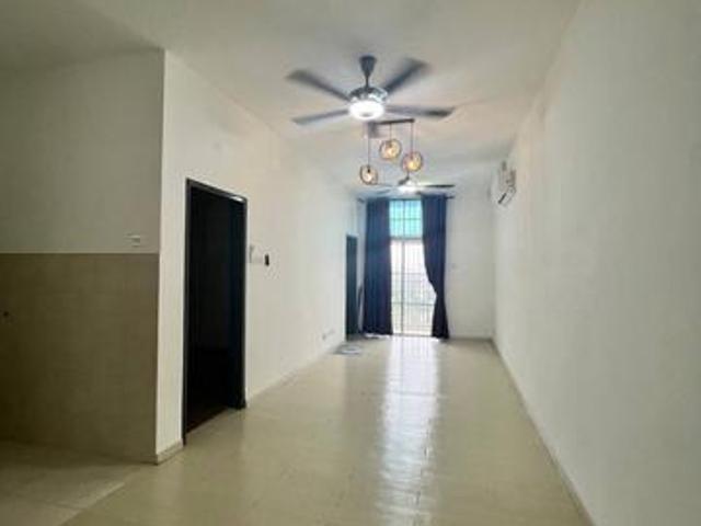 Apartment for rent in Tanjong Sepat, Selangor