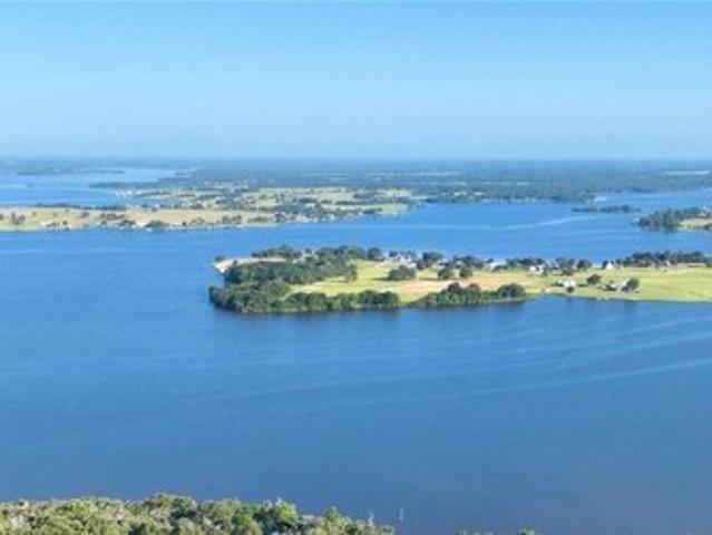 Land for sale in Donie, Texas