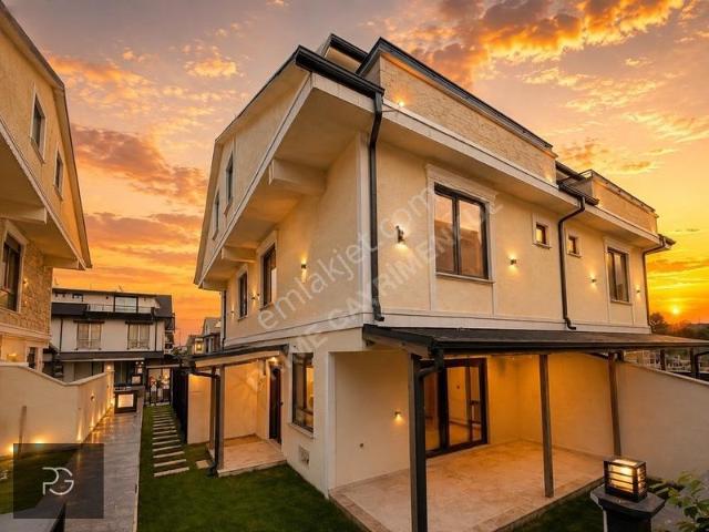 Yayla Mahallesi, Kocaali içerisinde satılık Villa