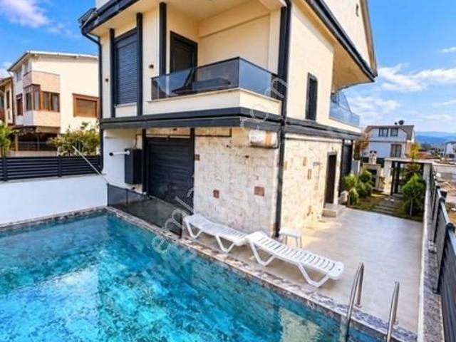Yalı Mahallesi, Kocaali içerisinde satılık Villa