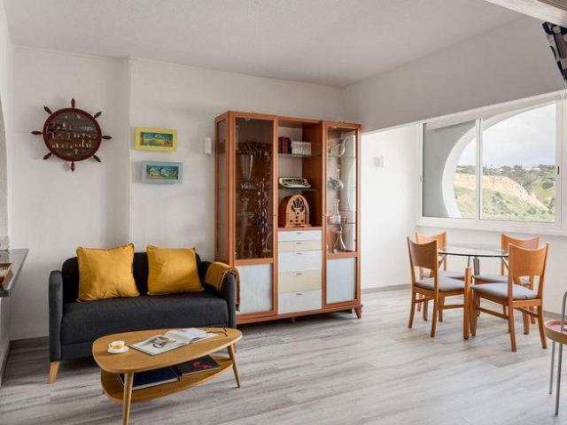 Apartamento alugar em Almada, Setúbal