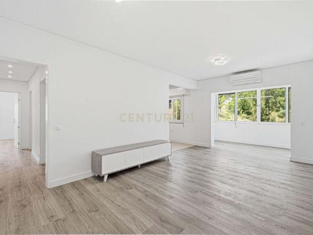 Apartamento alugar em Flamenga, Santiago Dos Velhos