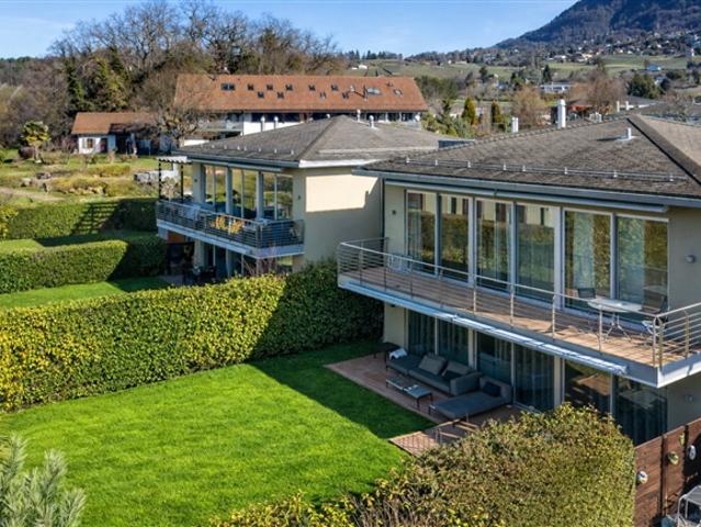 Reihenfamilienhaus kaufen in La Tour-de-Peilz, Waadt