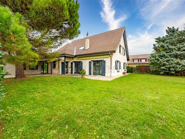 Einfamilienhaus kaufen in Borex, Waadt