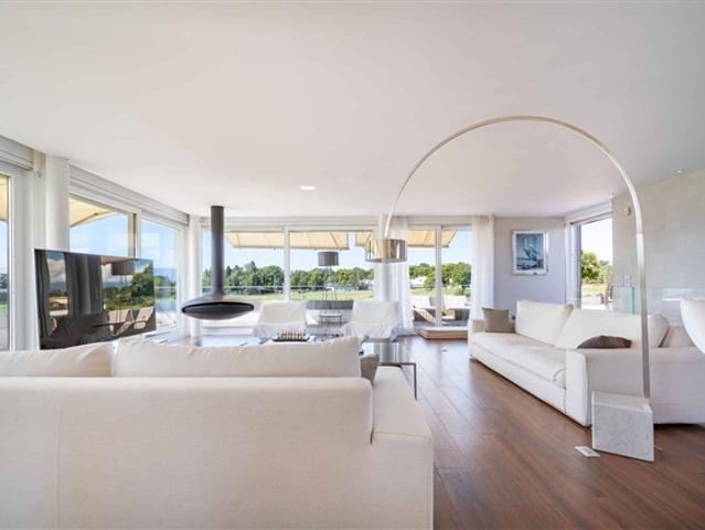 Einfamilienhaus kaufen in Coppet, Waadt