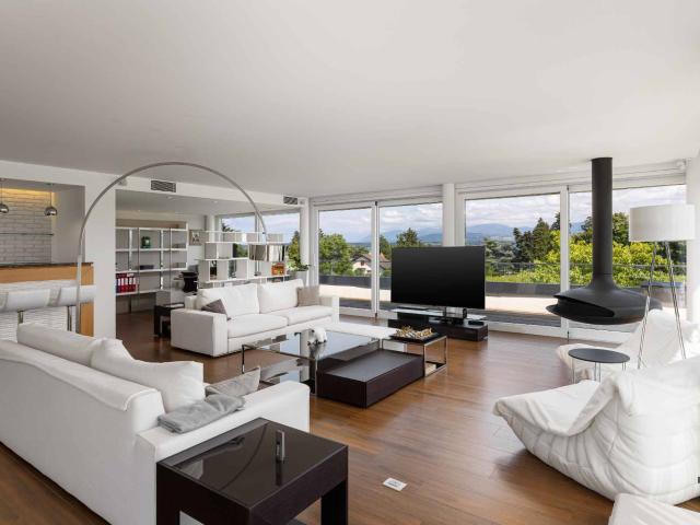 Einfamilienhaus kaufen in Coppet, Waadt