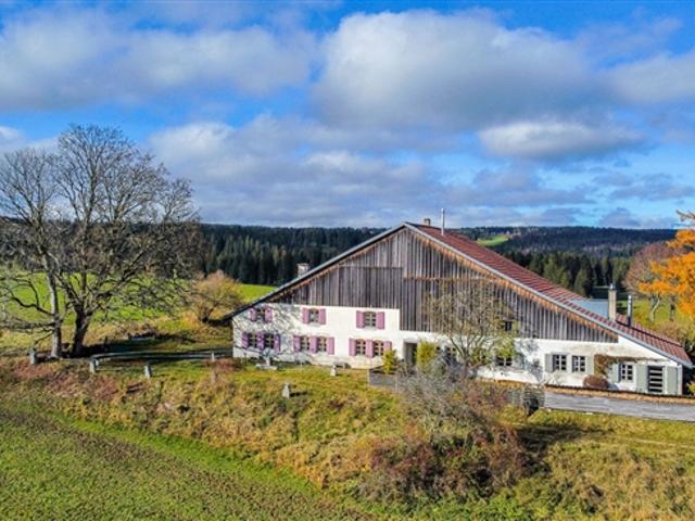 Bauernhaus kaufen in La Côte-aux-Fées