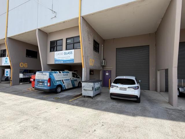 Warehouse for rent in Blairmount, Sydney