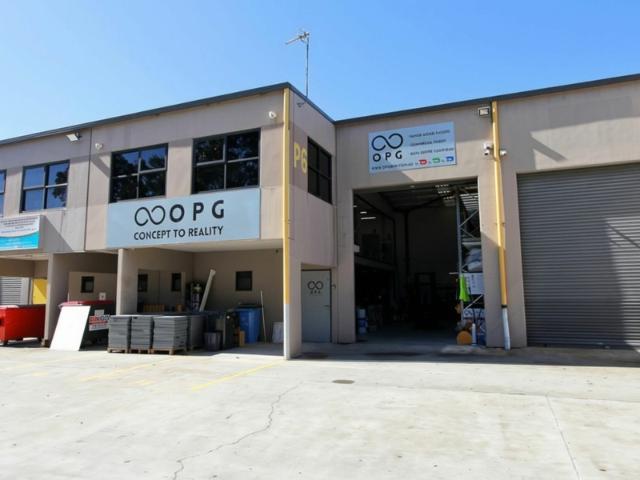 Warehouse for rent in Blairmount, Sydney