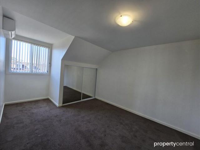 Townhouse for rent in Sydney, New South Wales