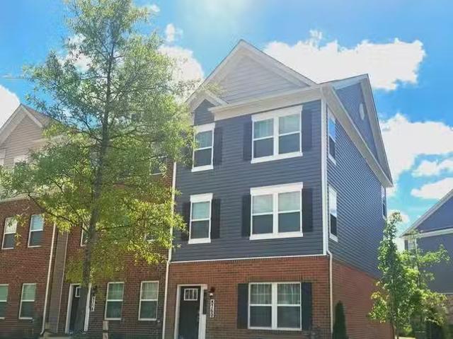 Condo for rent in Clinton