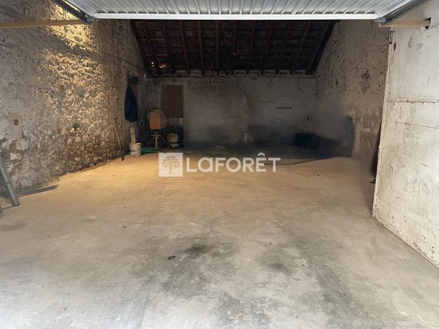 Garage location à Prades