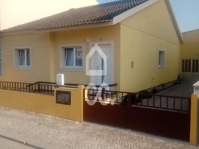 Casa venda em Marinha Grande, Leiria