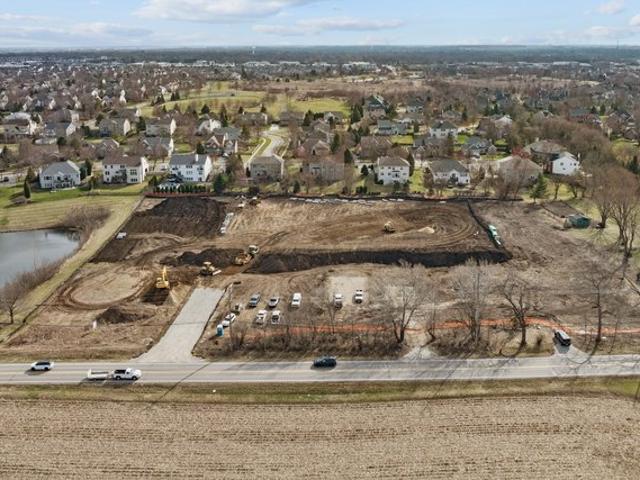 Townhouse for sale in Geneva, Illinois