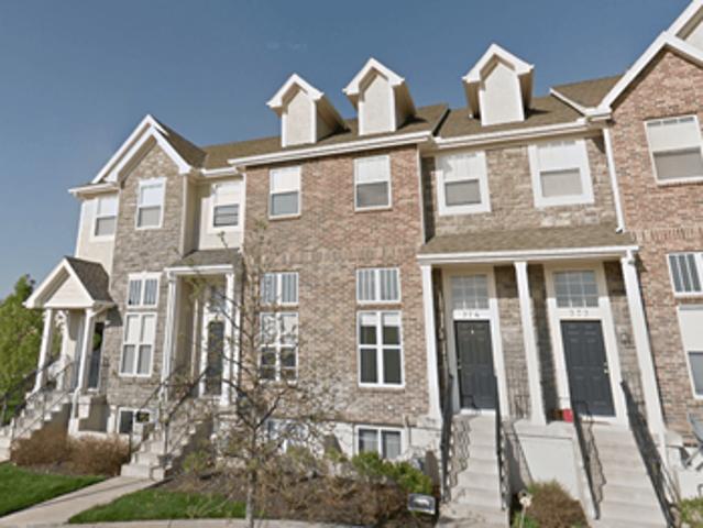 Townhouse for rent in Olathe