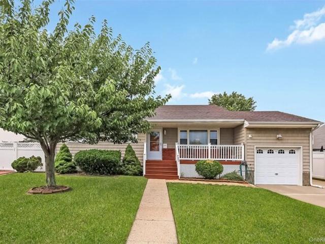 House for sale in Babylon, New York