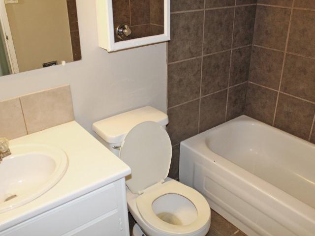 Apartment for rent in Wedgewood, Alberta