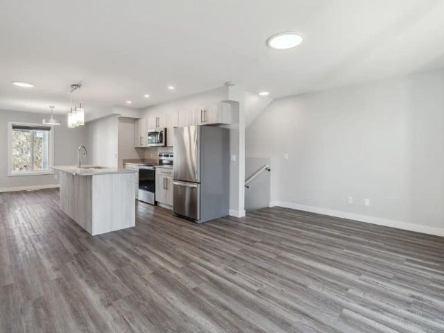 Townhouse for rent in Okotoks, Town of Okotoks