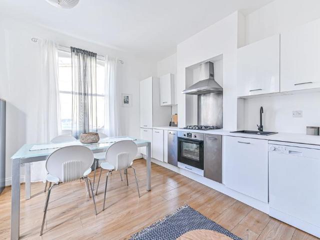 Apartment for rent in Clapham Junction, Greater London