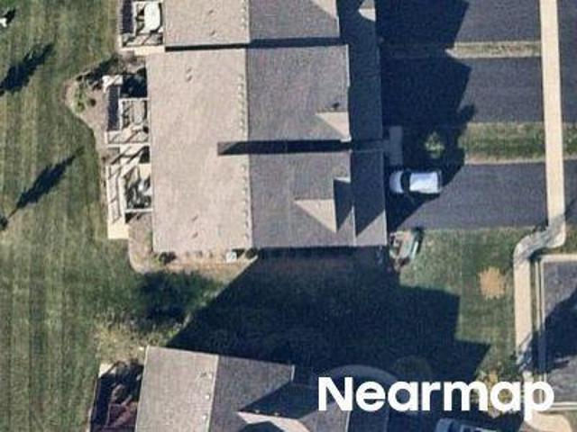 House for sale in Mchenry, Illinois