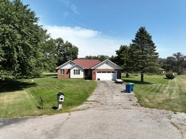 House for sale in Demotte, Indiana