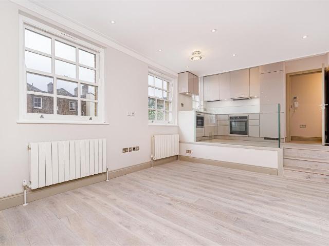 Apartment for rent in Chalk Farm, Greater London