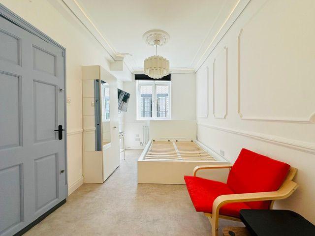 Studio for rent in Chalk Farm, Greater London