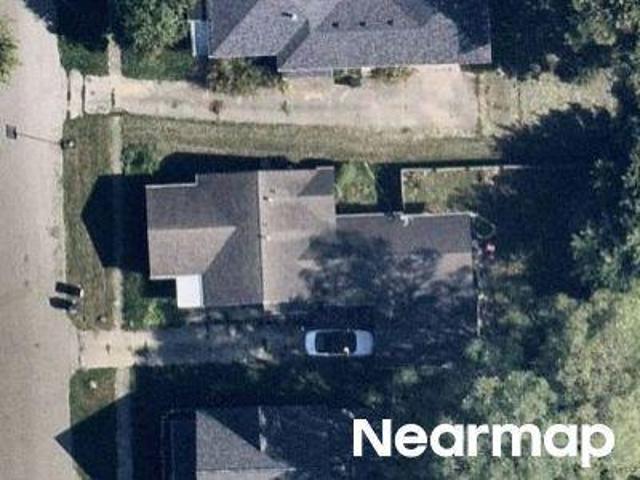 House for sale in Greenfield
