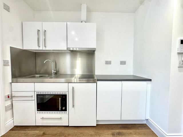 Studio for rent in Chalk Farm, Greater London