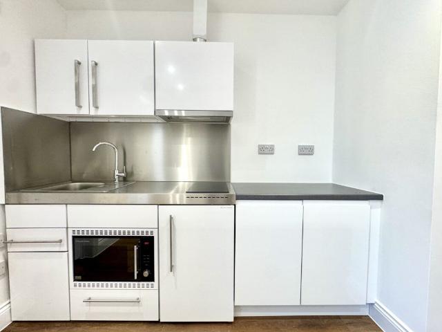 Studio for rent in Chalk Farm, Greater London