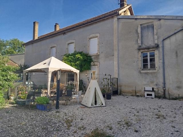 Maison vente à Langres, Prauthoy