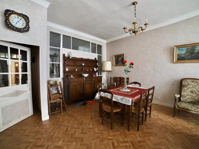 Maison vente à Mayenne, Pré-en-pail