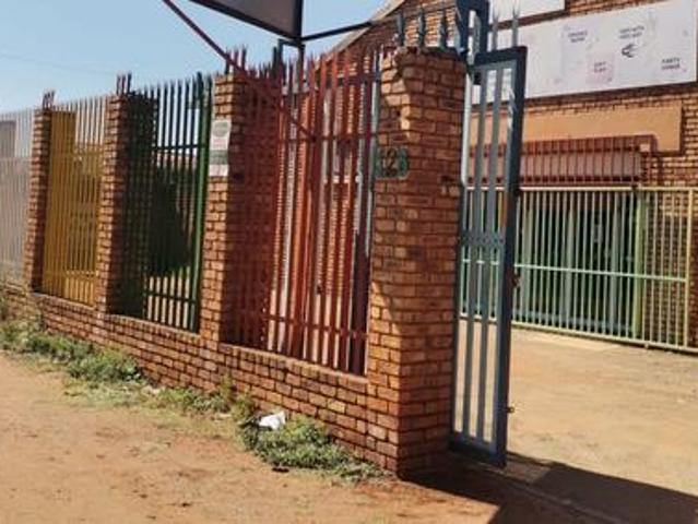 Commercial for sale in Vosloorus, Gauteng