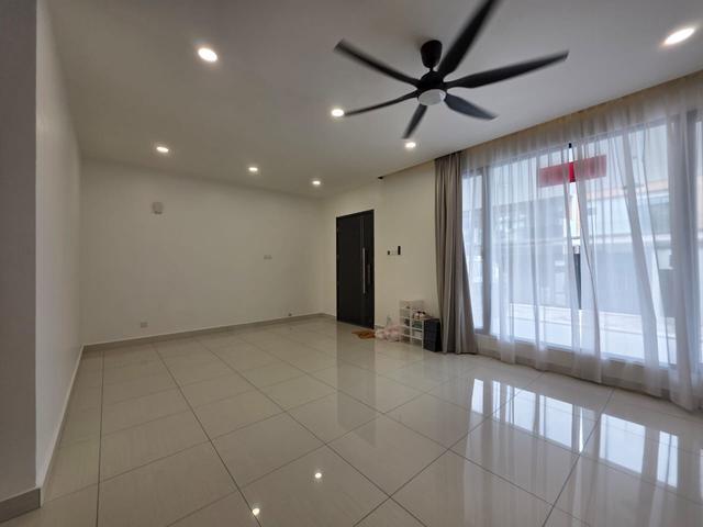Terraced House for sale in Ulu Tiram, Johor