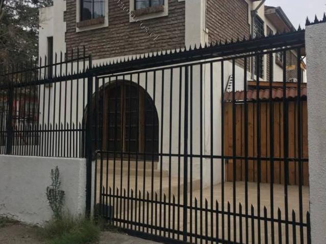 Casa en arriendo en Recoleta, Metropolitana