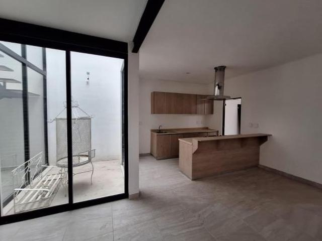 Preciosa casa en ciudad Maderas
