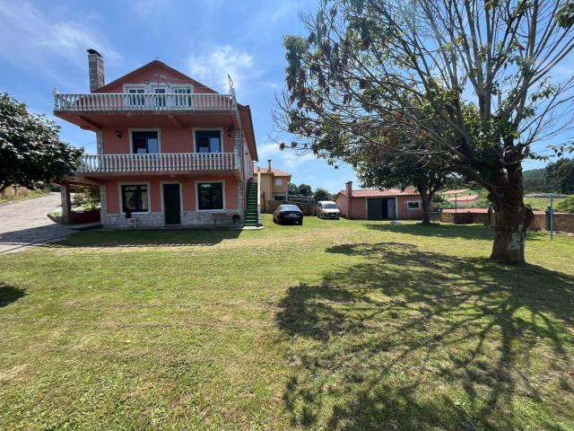 Casa en venta en Meirás, Ferrol