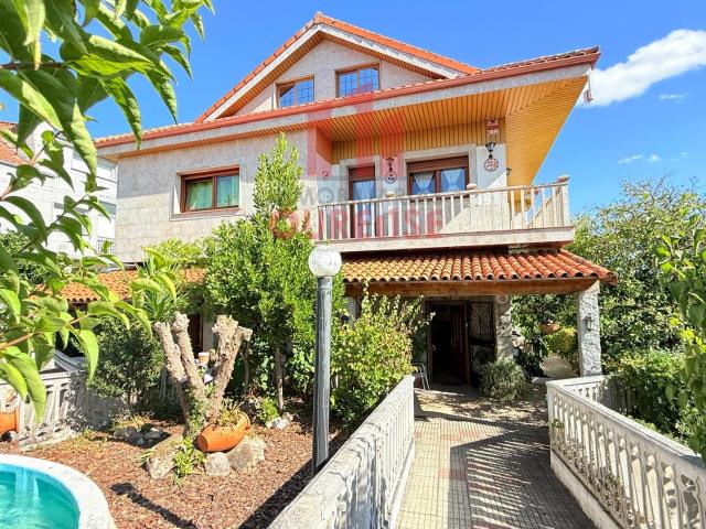Casa en venta en Barbadás, Ourense