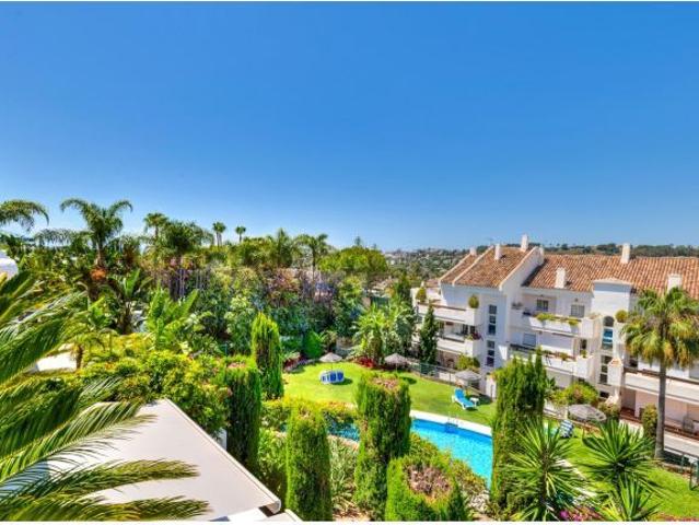 Piso en venta en Nueva Andalucía, Costa del Sol Occidental