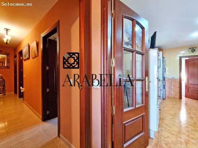Casa en venta en La Carlota, Andalucía
