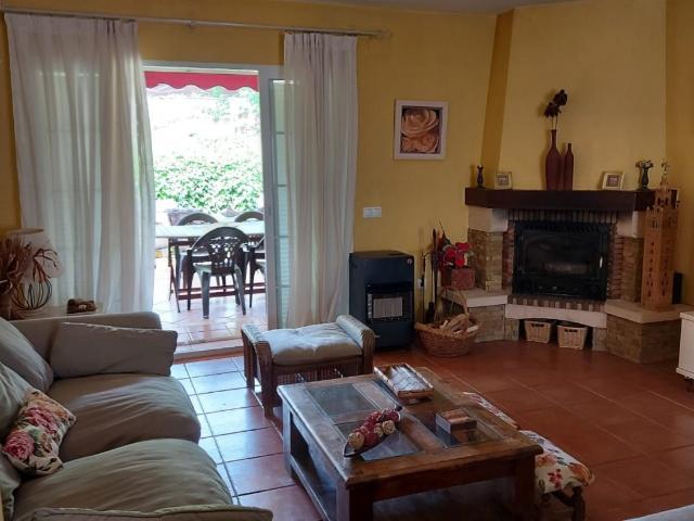 Casa en venta en Almodóvar Del Río, Andalucía